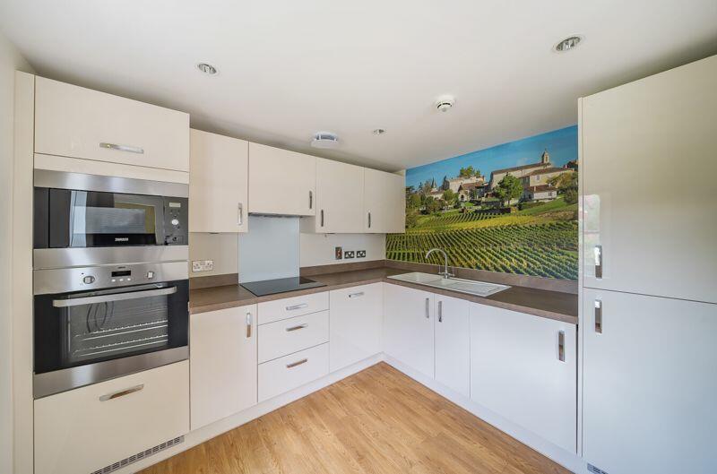 Kitchen with integrated appliances