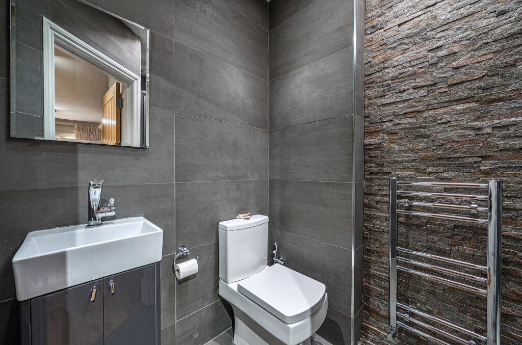 1374418-8-6904632...