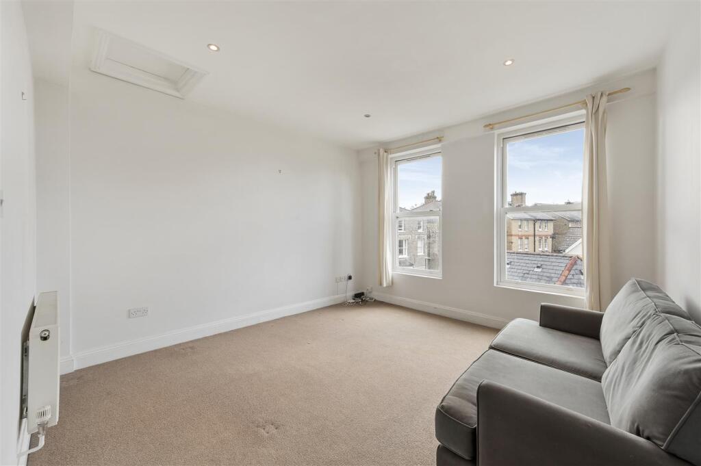 HIGH STREET 2, FLAT B (12 FROM 18)-3.jpg