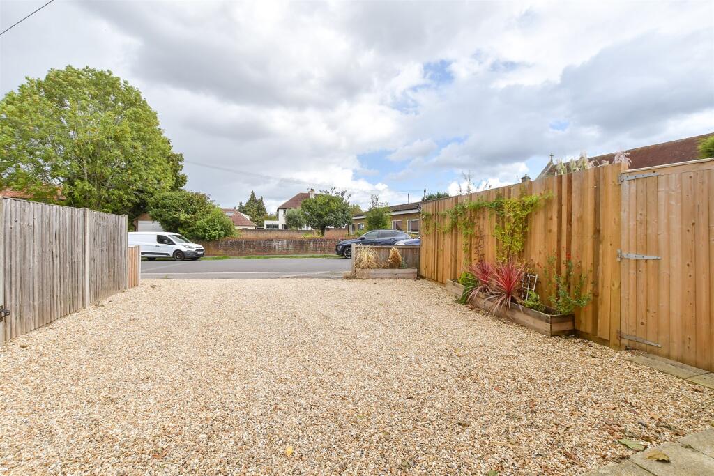 Driveway/Parking