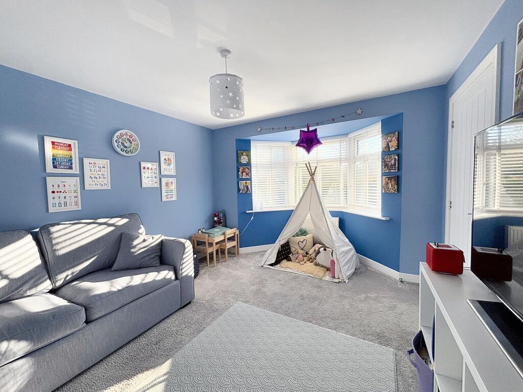 Sitting Room/Family Room