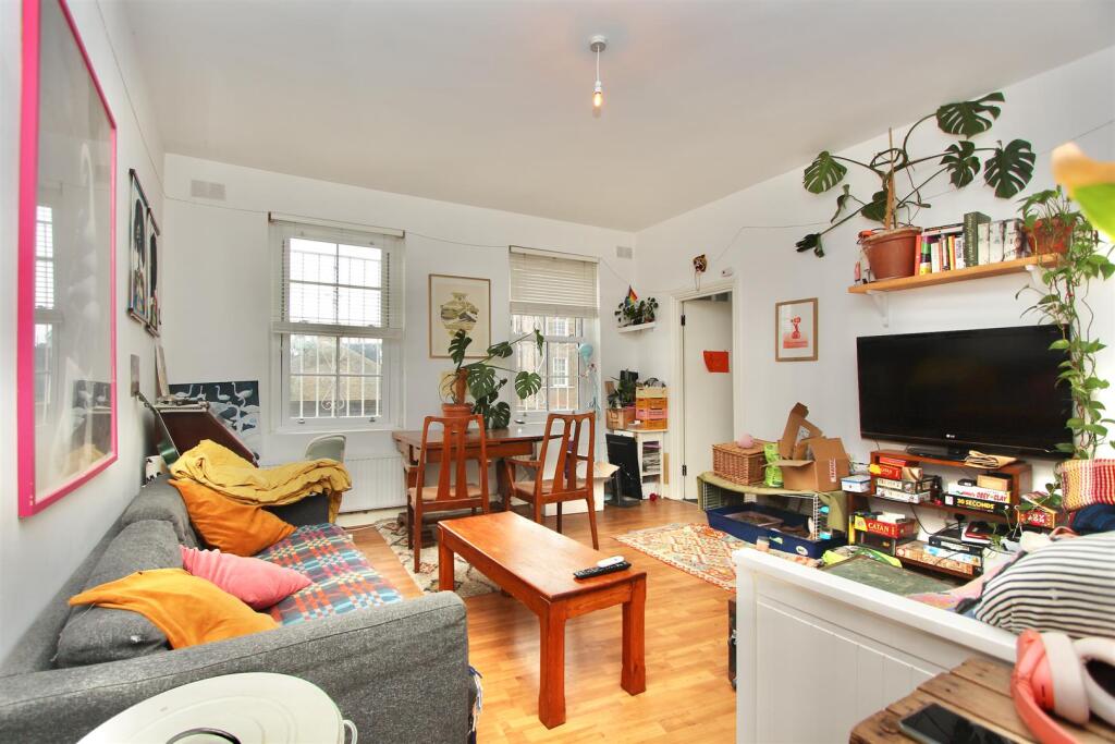 Stoke Newington Church Street, N16