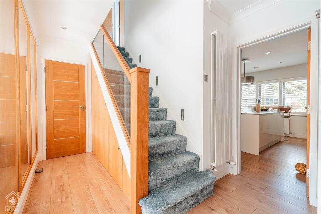7 Ariel Close-27.jpg