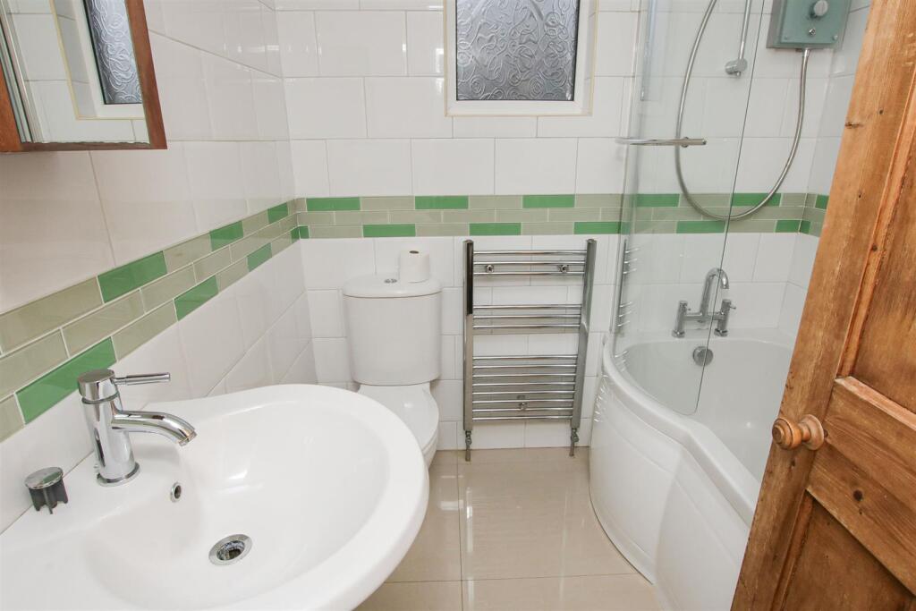HOUSE BATHROOM