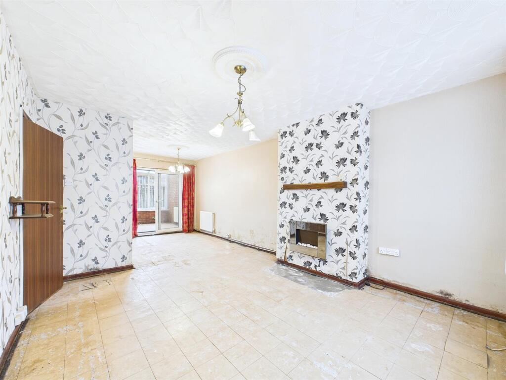 2 - 3-Bed Semi in Yate.jpg