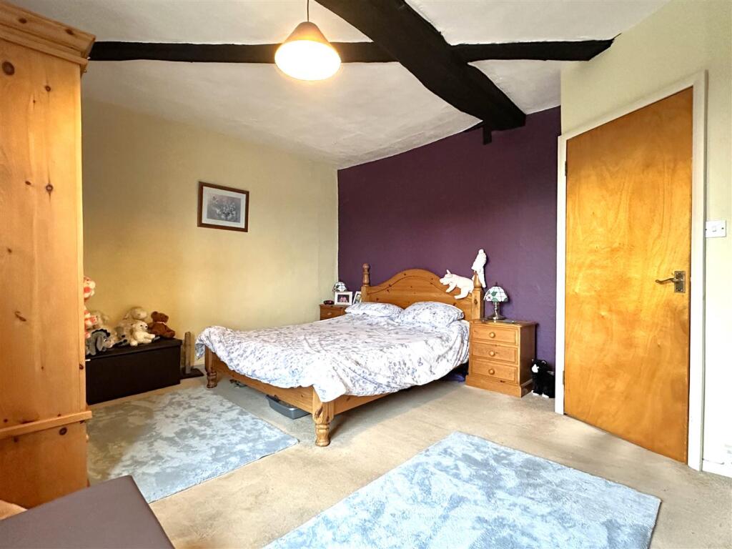 Master Bedroom 458