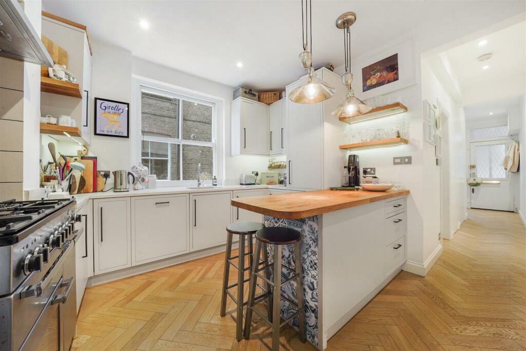 Kitchen - Cambridge Mansions