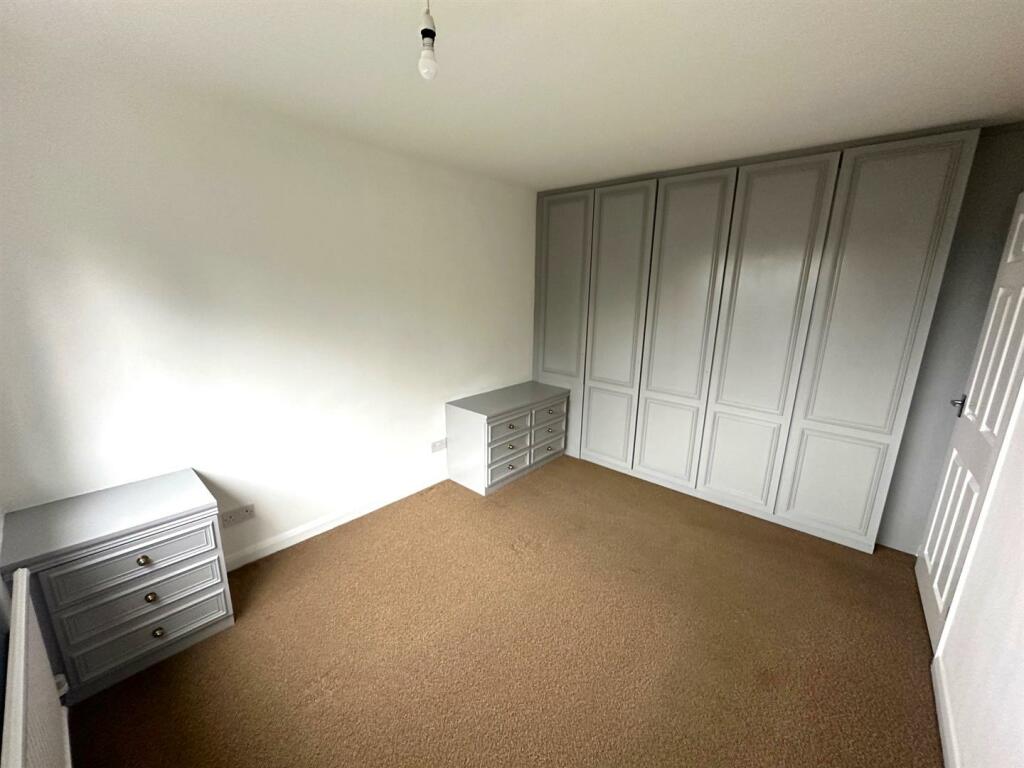 bed 1 2.jpg