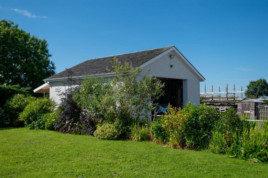 Exterior Photographs - Penrallt, Benllech-6.jpg