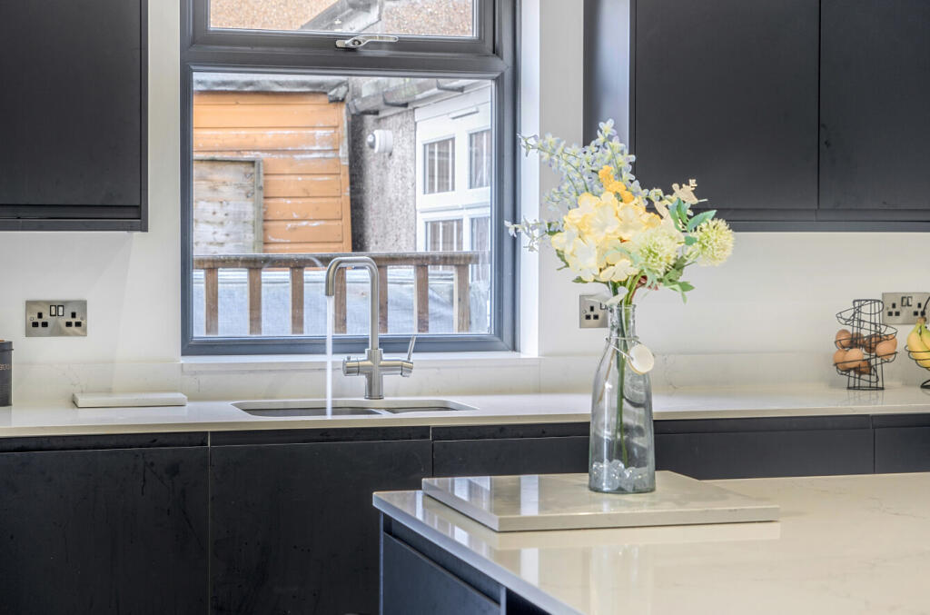 1383352-10-6929cf...