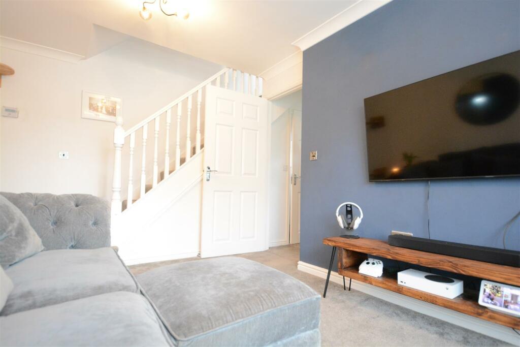 Larch Way Lounge 2.JPG