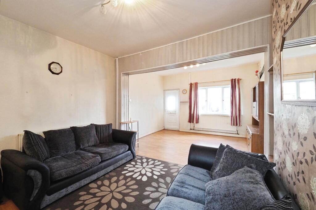 Bright and Open Plan Kitchen Dining