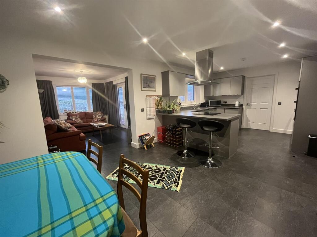 DINING KITCHEN / SUN ROOM