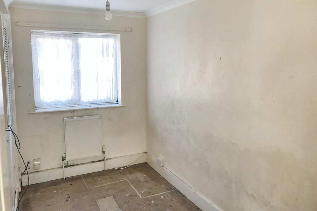 10 Buckerills, Pitsea, Basildon, Essex, SS13 3EP