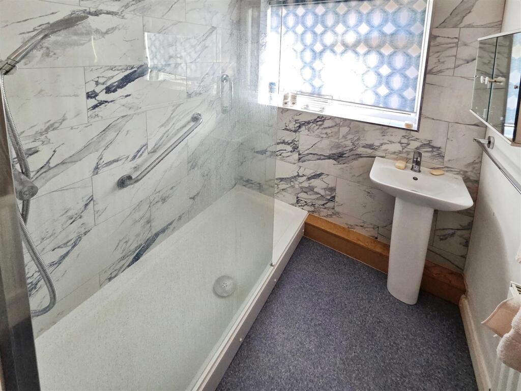 Shower Room/WC