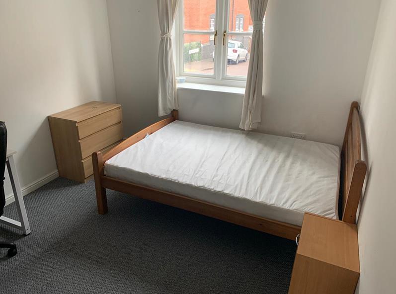 Bedroom 2 (2)