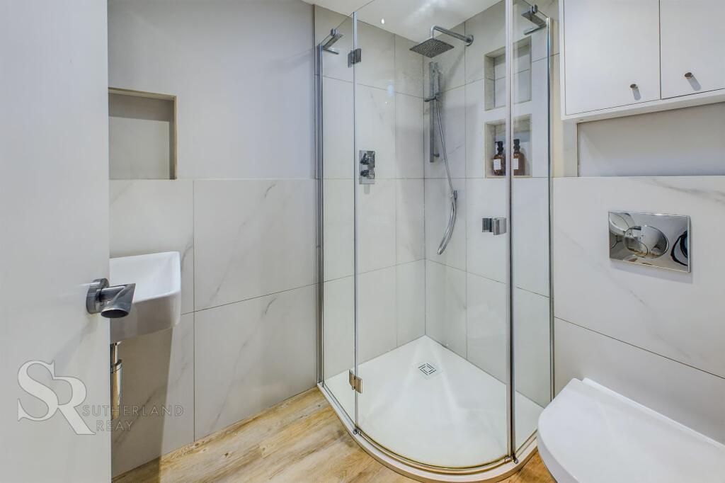 Bedroom Two En Suite