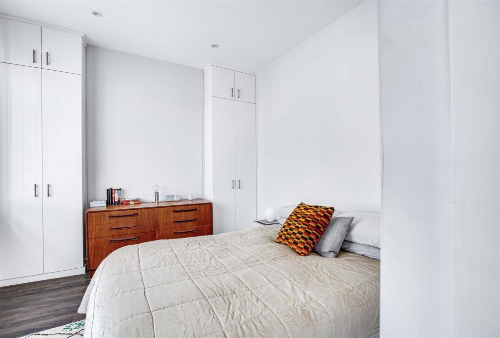 bedroom.jpg
