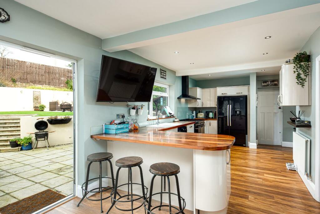 Kitchen_2 - Copy.jpg