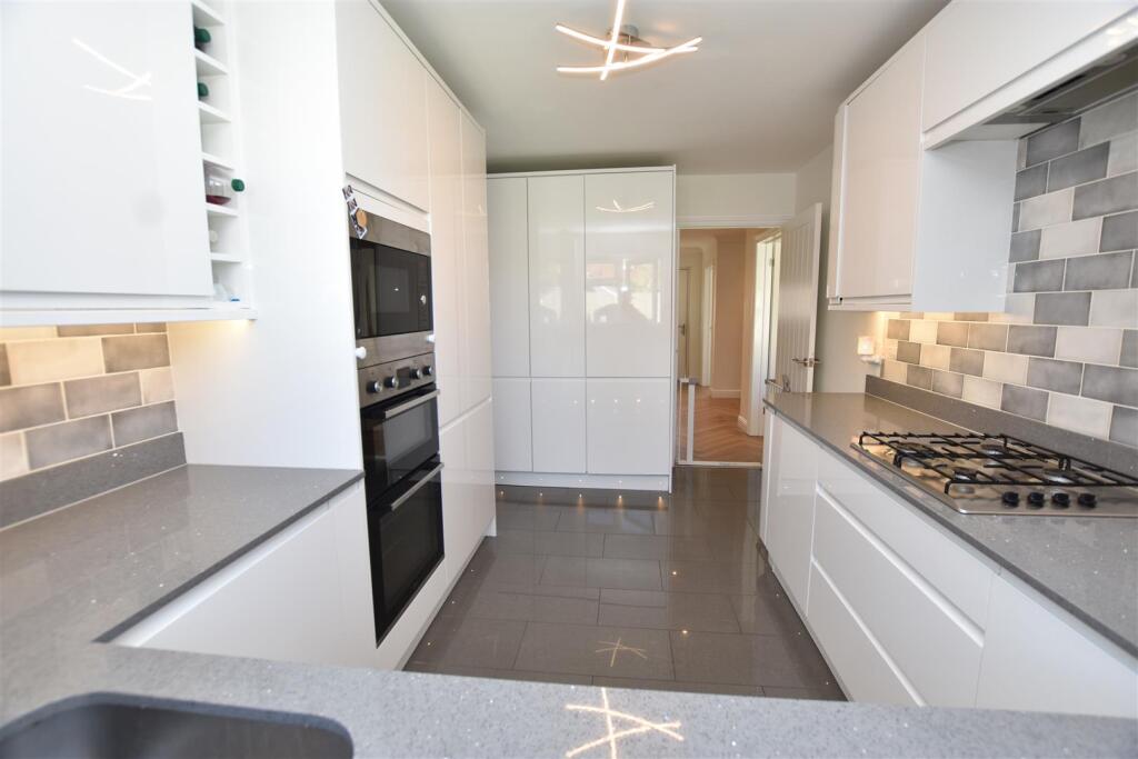 Kitchen Breakfast Room