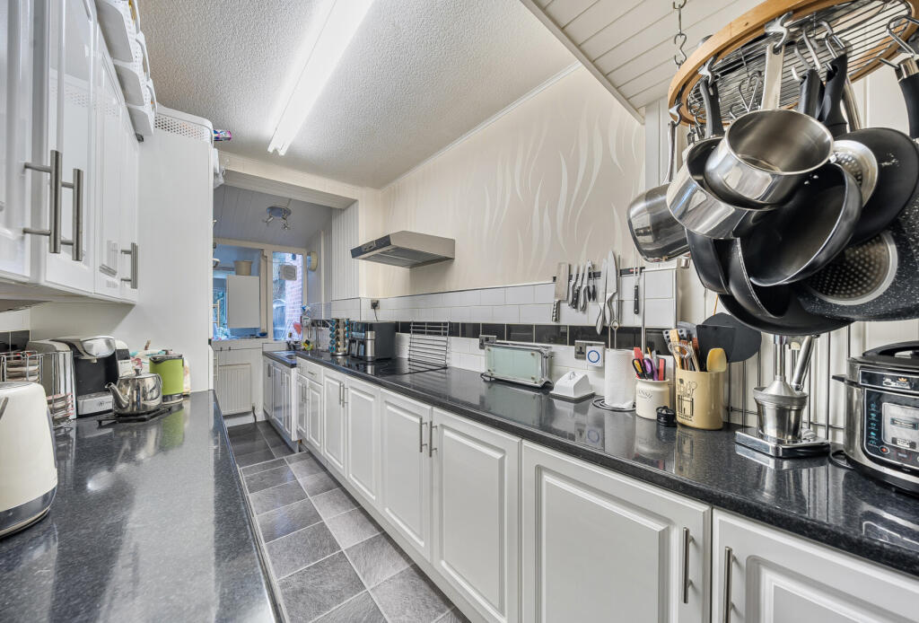 1374646-14-690a22...