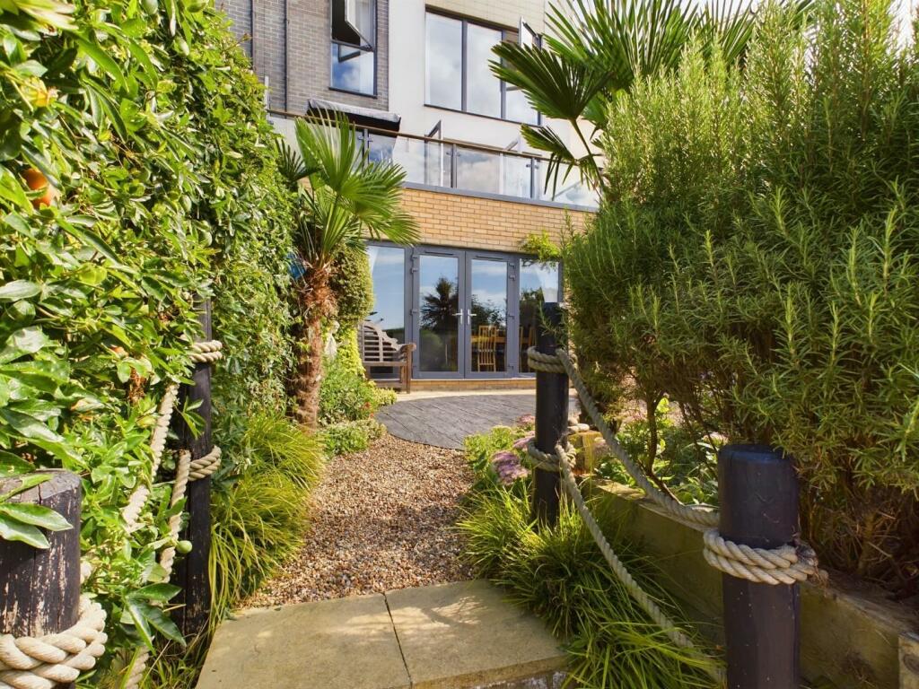 Exterior back of property.jpg