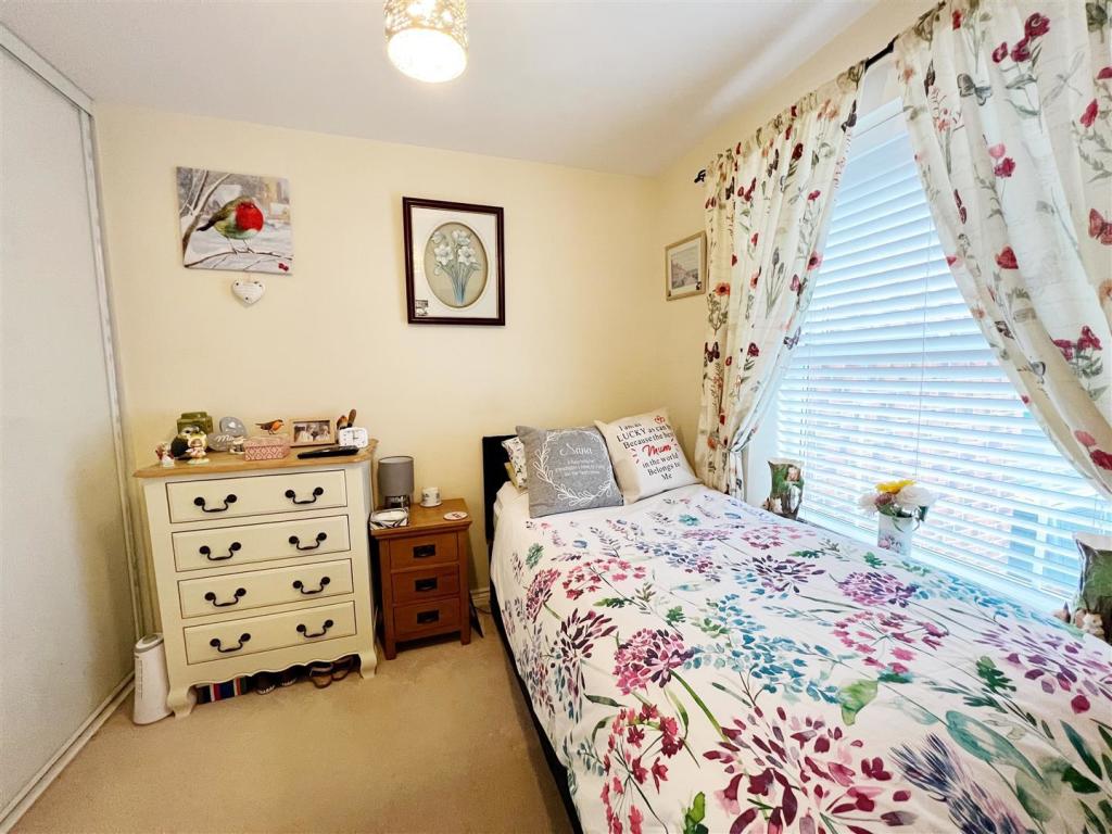 Bedroom 4.jpg