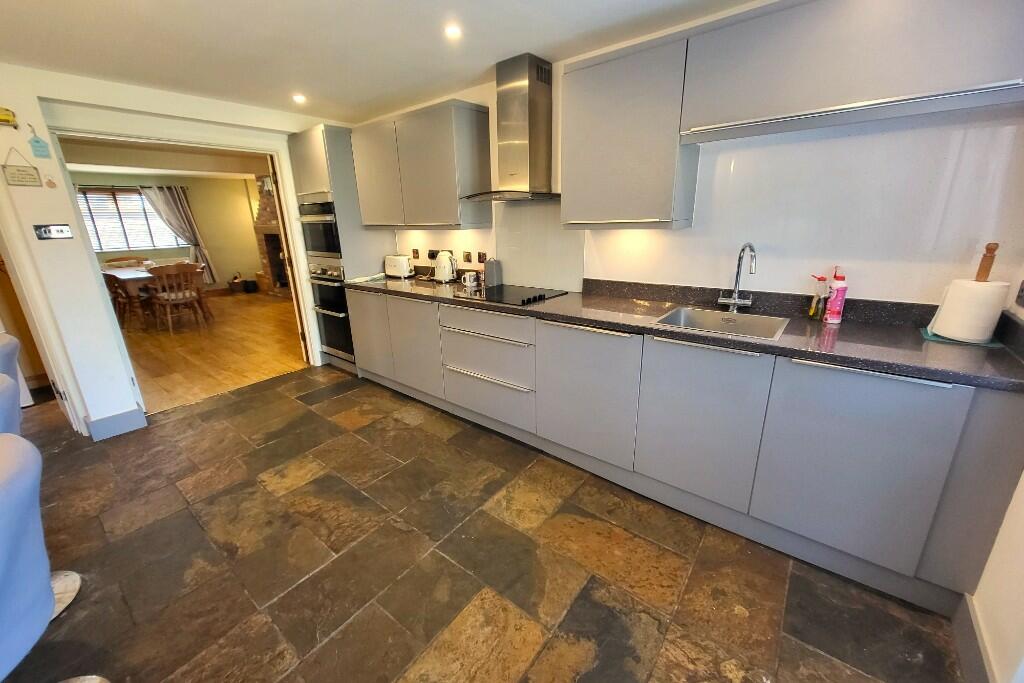 Kitchen (4) 
