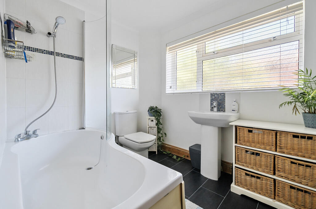 46-6814f1db134a5-...