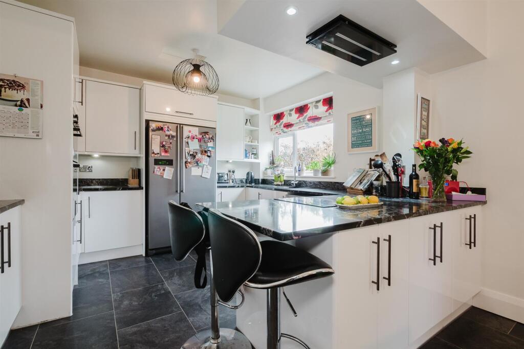 Breakfast Kitchen Aspect 4