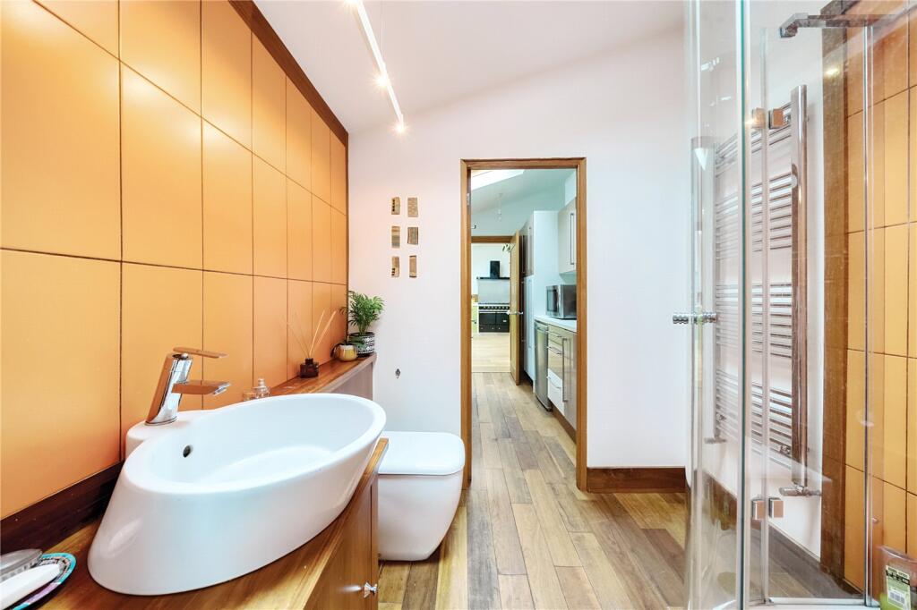Ensuite