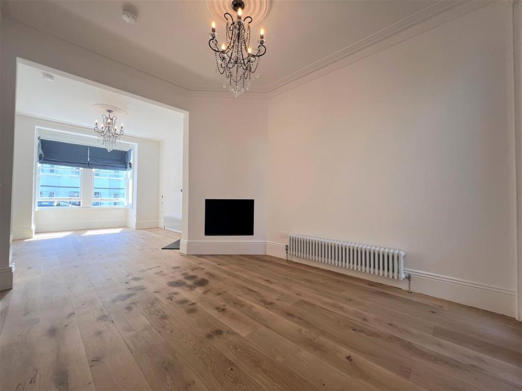 Dining Room.jpg