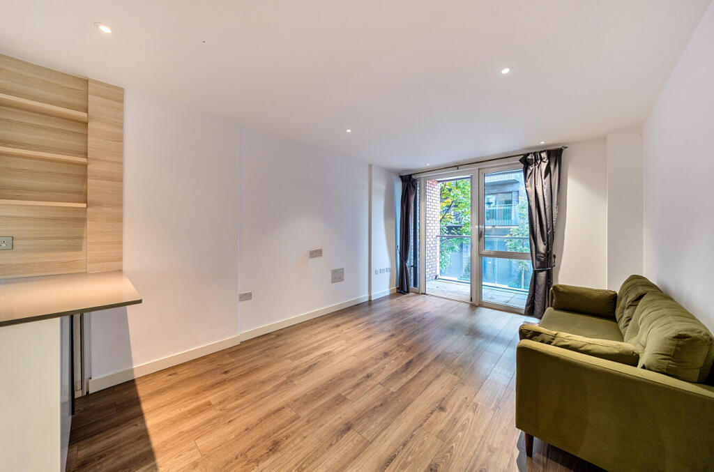 1373521-9-6900a48...