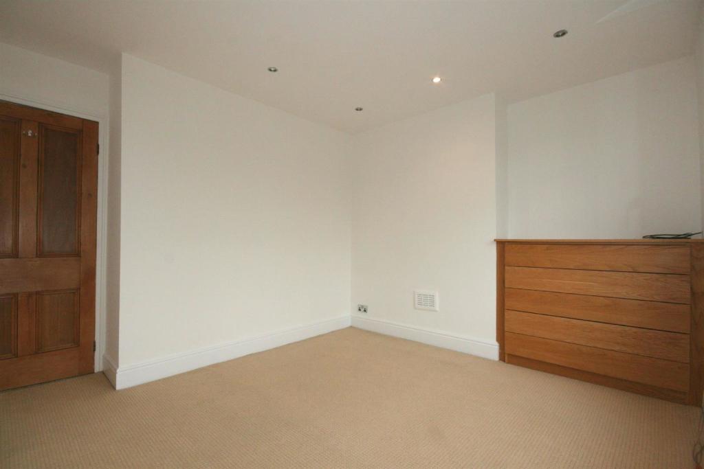 Bedroom 2 Aspect 2