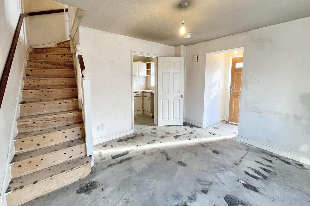 28 Springfield Place, New Malden KT3 3LJ