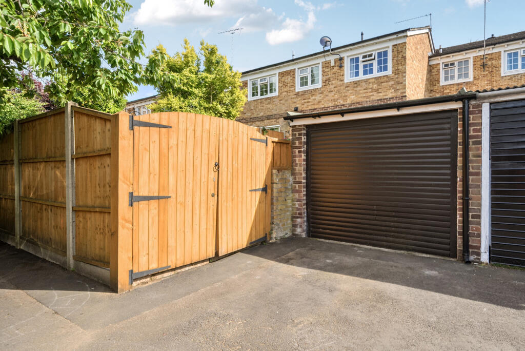 1300648-2-68373c2...