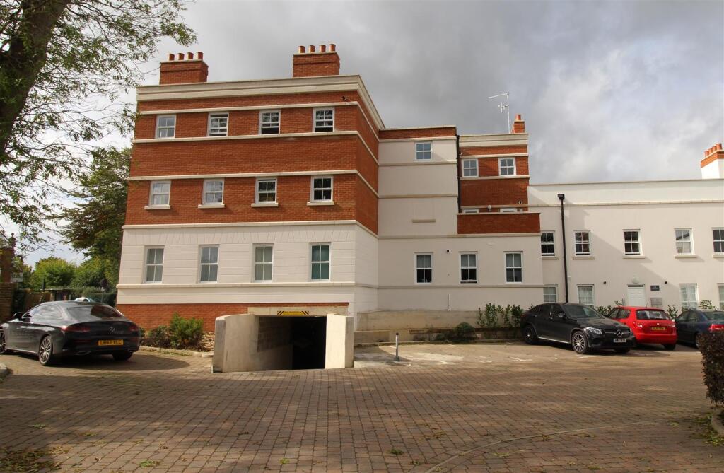 Rear Elevation/Access to Underground Parking