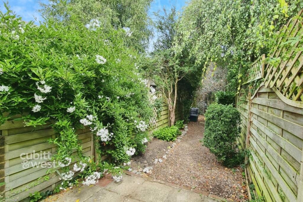 9c9f3661-20250807...