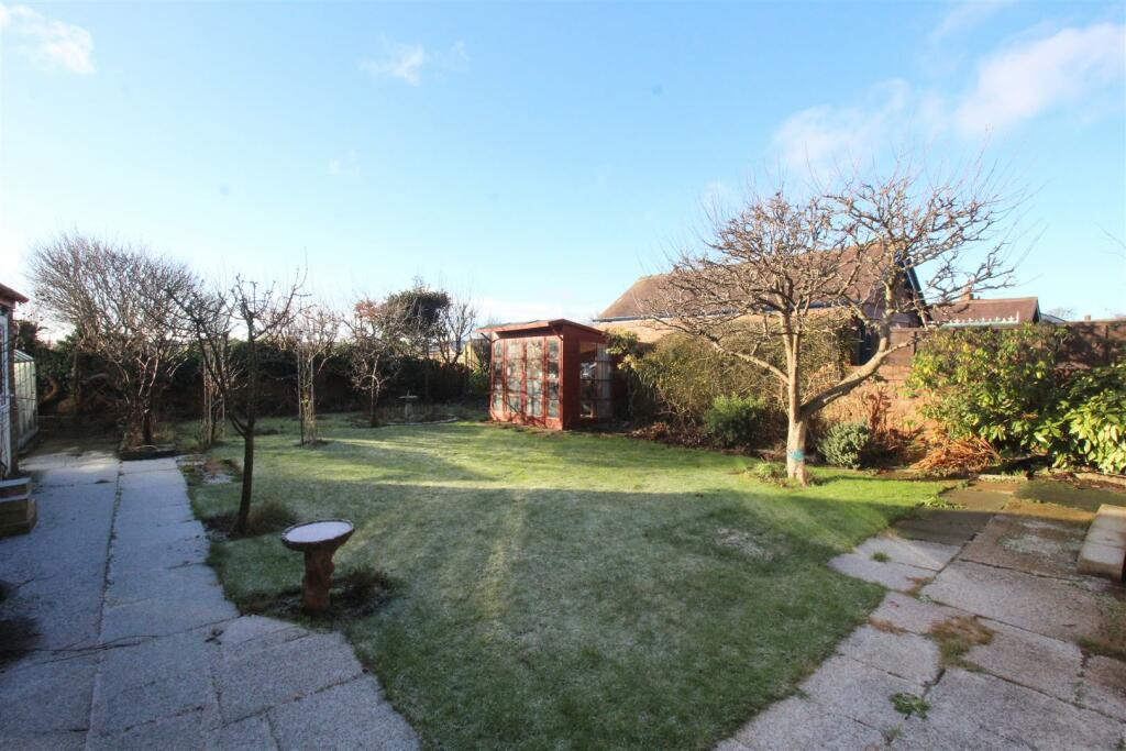 Crosland Road North, 39 - Rear garden 1.JPG