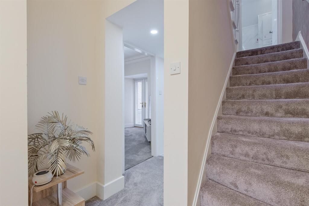 002-23 East Academy Street Wishaw, ML2 8BG.jpg