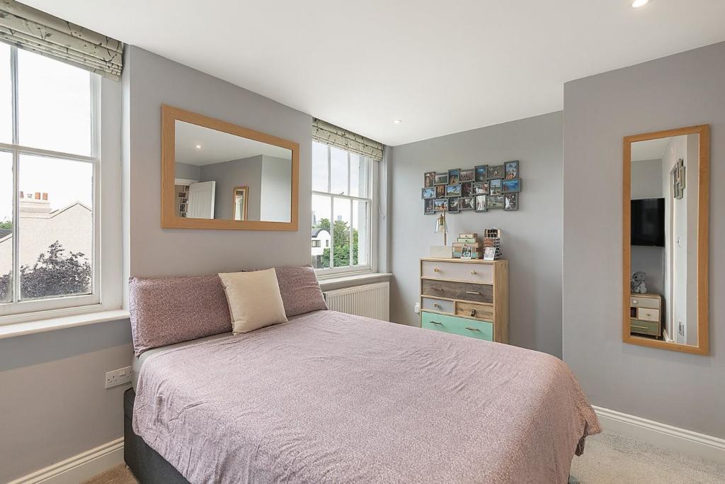 Bedroom (2).jpg
