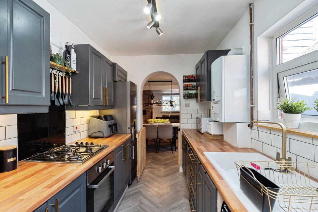 3parkviewcottagemaidstoneroadtonbridgetn110hp-17