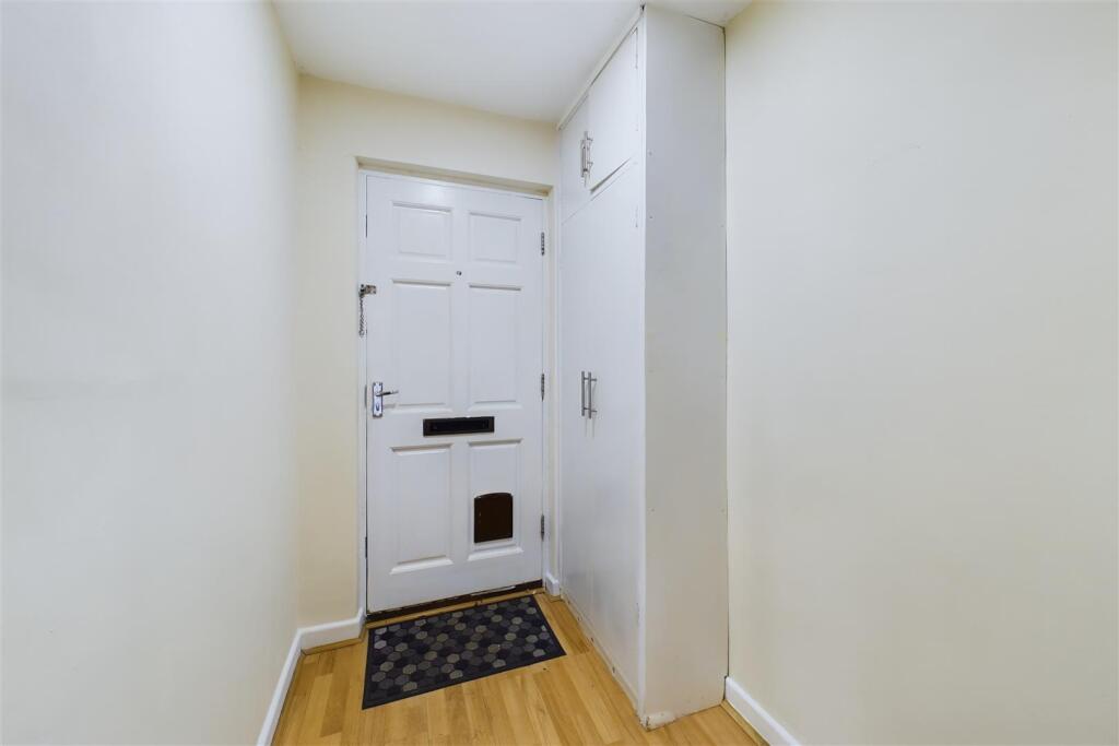 18 Lansdown Place, Cheltenham GL50 2HX | Leasehold