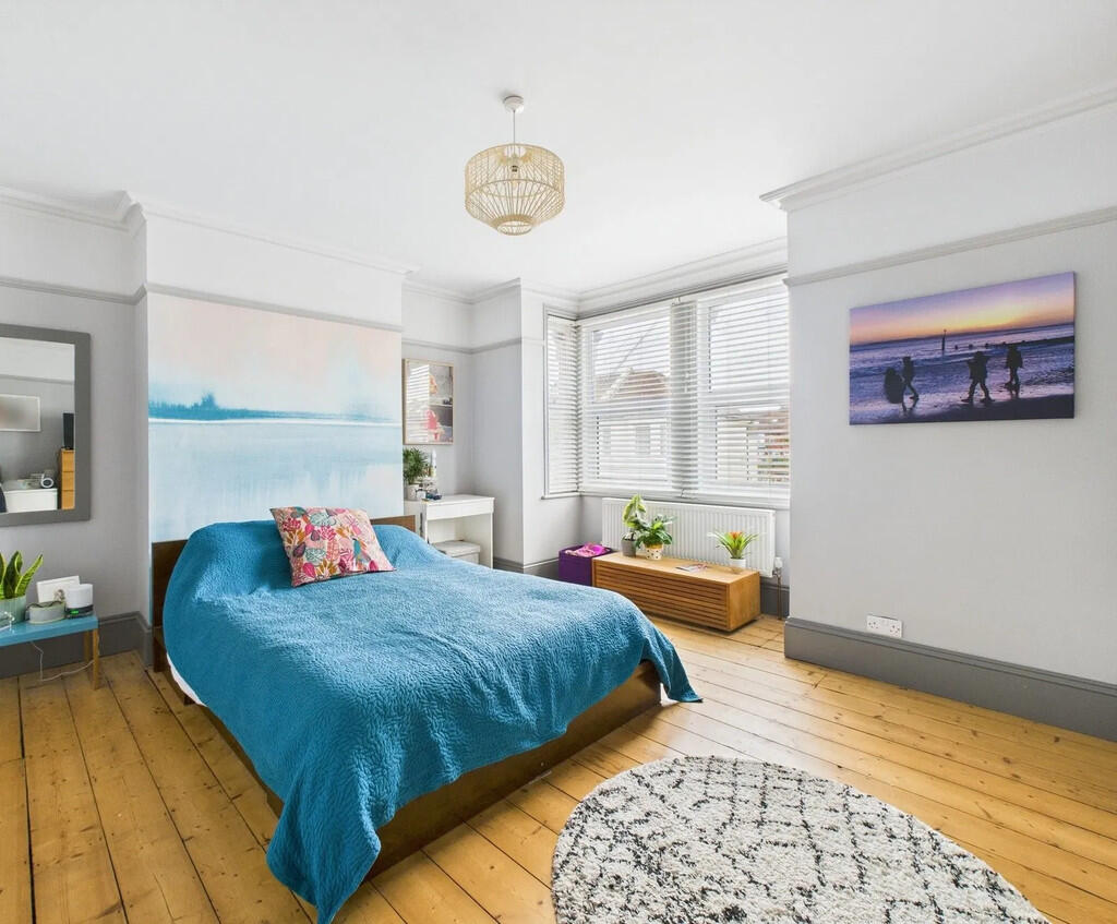 CAM04938G0-PR0092...