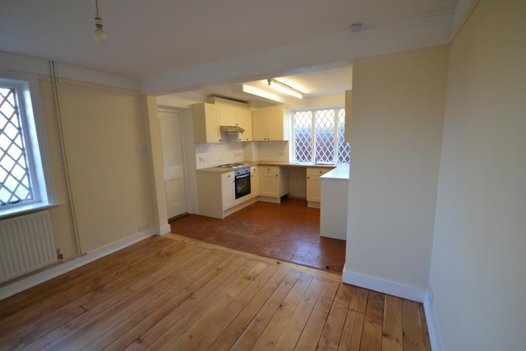 kitchen/dining room