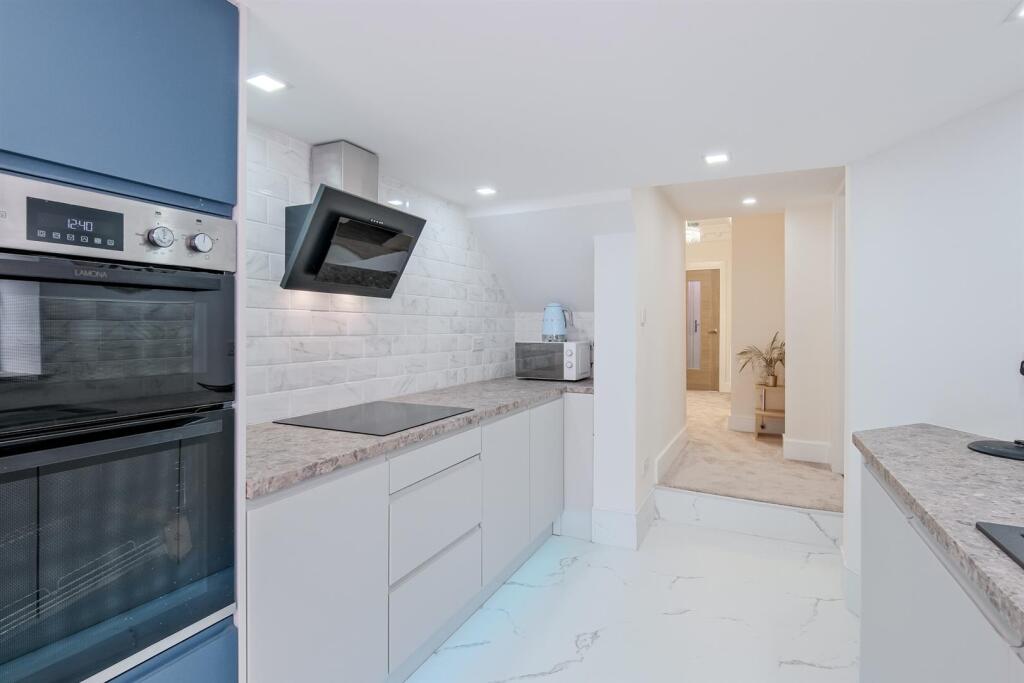 015-23 East Academy Street Wishaw, ML2 8BG.jpg