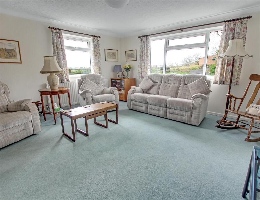 Sitting room.jpg