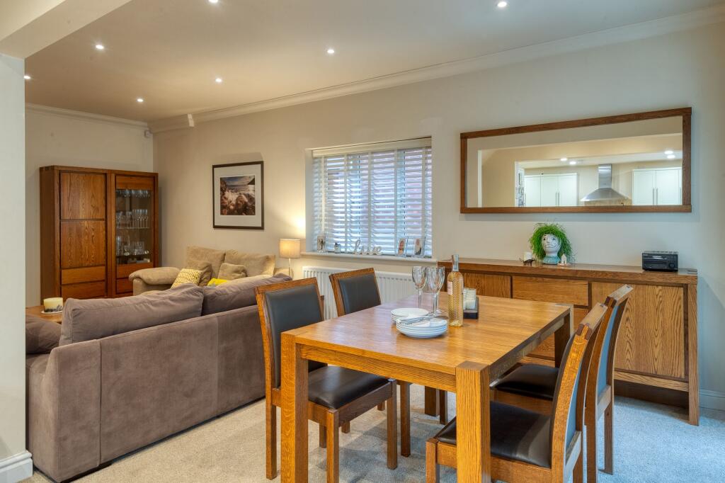 Dining Area &amp; Snug