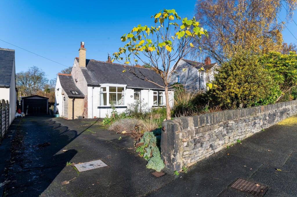 Gynn Lane, Honley, HD9