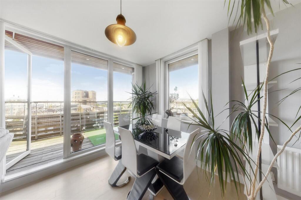 Flat 35, 8 Hillside - 3sJYlLMkUiGq8sM1m2PH.jpg